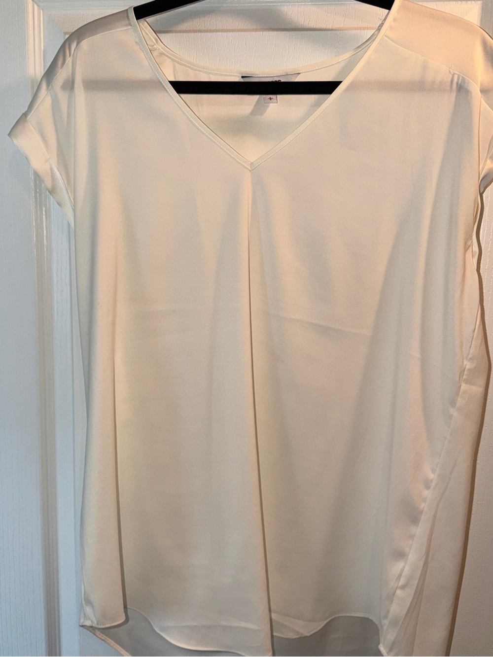 Express Cream V-Neck Short Sleeve Blouse